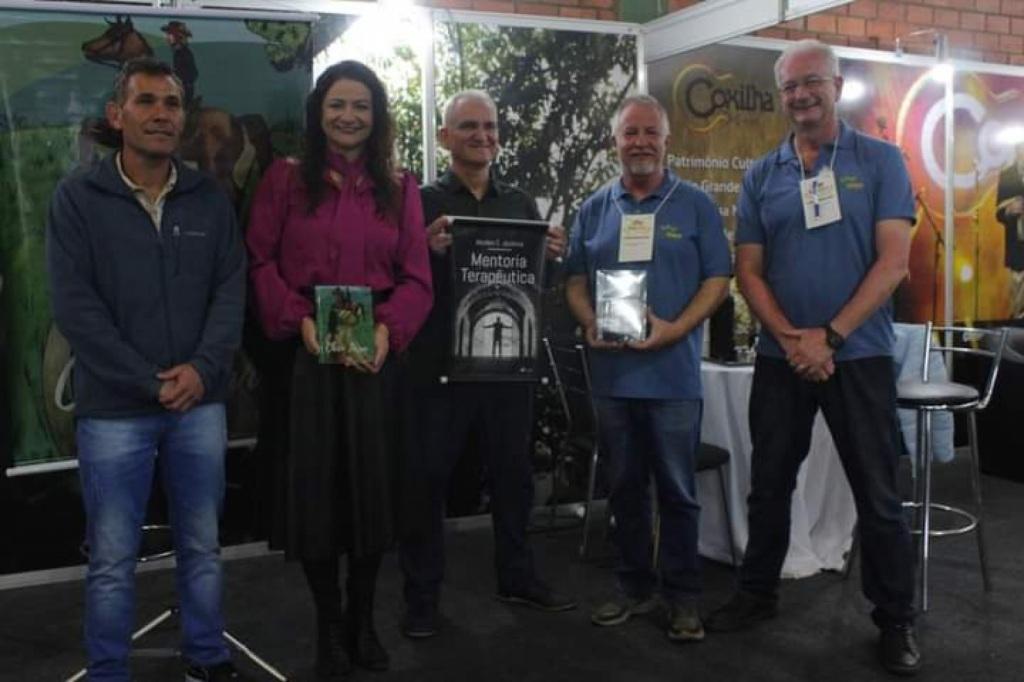 Mostra Literária na XVII Fenatrigo Agrotecnologia