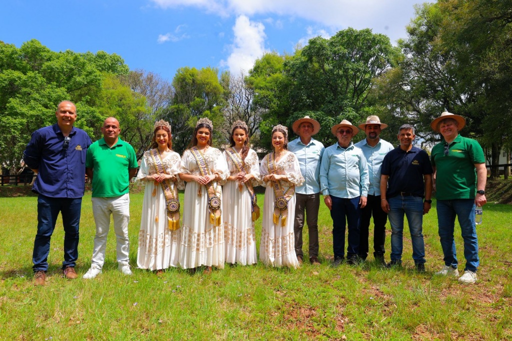 Fenatrigo recebe visita dos representantes da Fenamilho