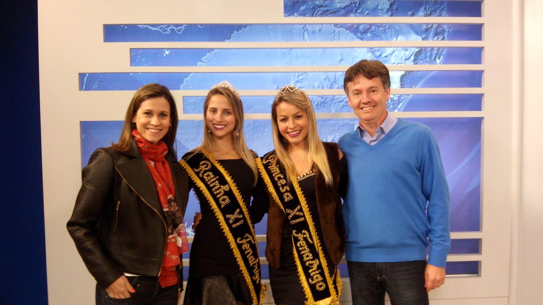 Presidente e soberanas com Anelise Nicolodi na RBS TV