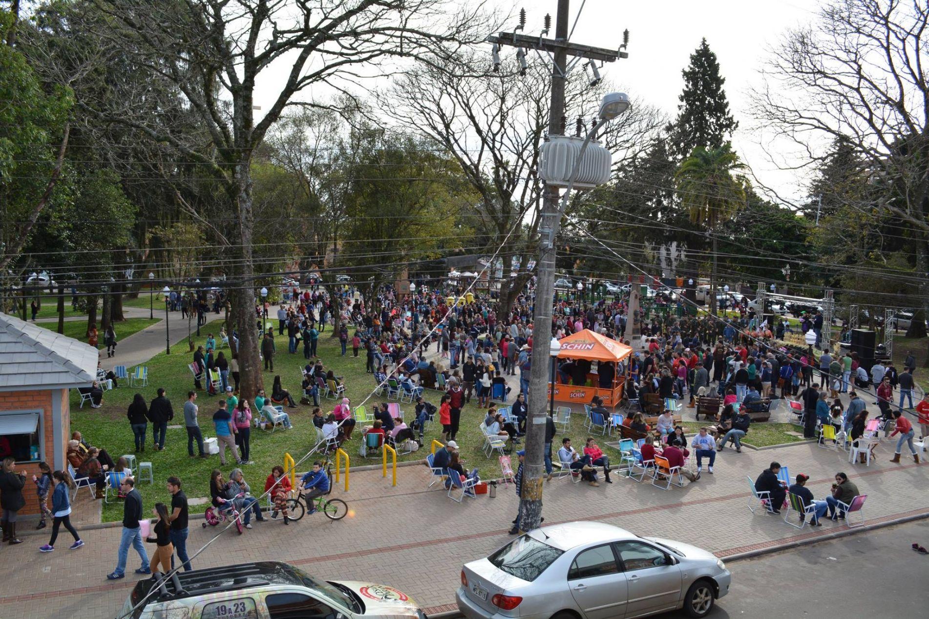 Publico na praça