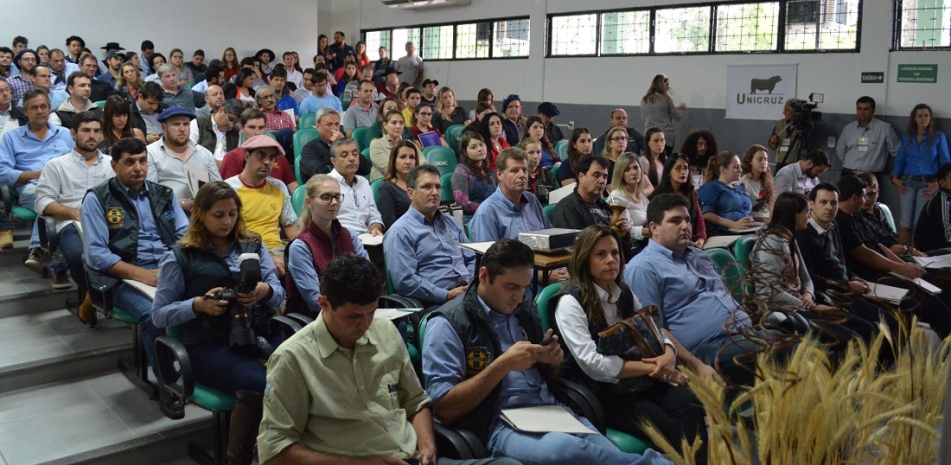 II Fórum de Produção de Pecuária de Corte é pauta na Fenatri